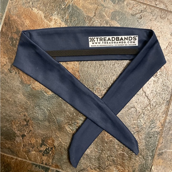 Tread bands tie headband - Picture 2 of 4